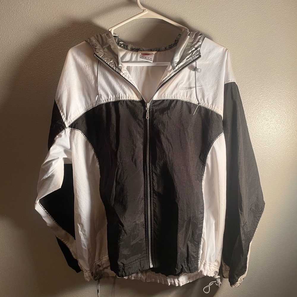 nike windbreaker